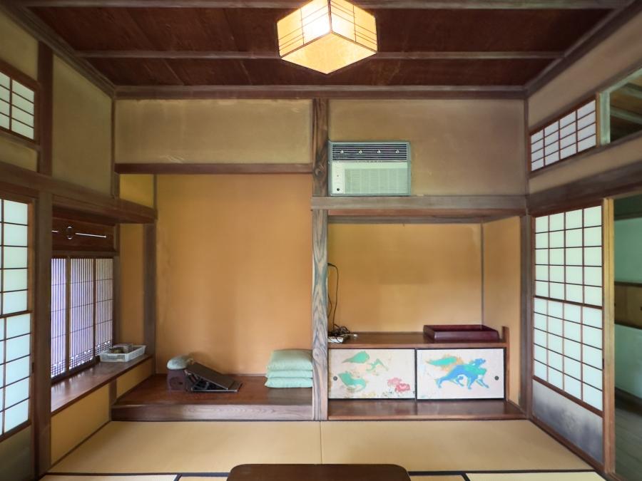 葉山町下山口の売買物件/1階和室｜二間の奥側には立派な床の間