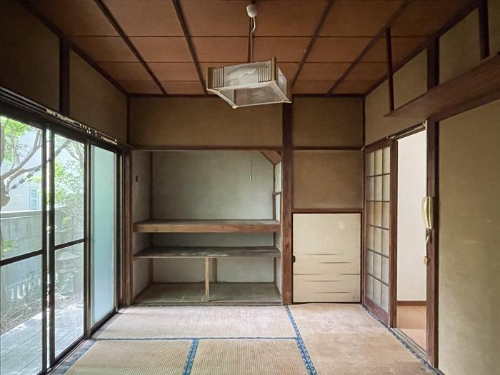 鎌倉市大町六丁目の売買物件/このヤレ感が改装魂に火をつけてしまいます！