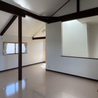 鎌倉市大船の売買物件/階段上のトップライトからの光がやさしく入ります