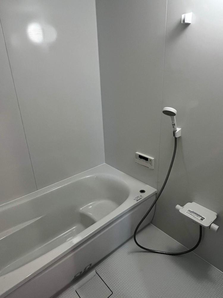鎌倉市御成町の賃貸物件/浴室はサイズもしっかりめ