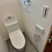鎌倉市御成町の賃貸物件/2階のトイレは扉の取手が好き