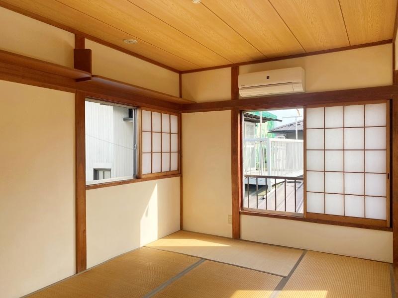 鎌倉市雪ノ下一丁目の賃貸物件/2階和室6帖│障子を開けると、張りのいい音がします