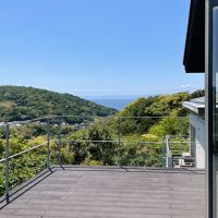 葉山町下山口の売買物件/バルコニーからの眺望。西側