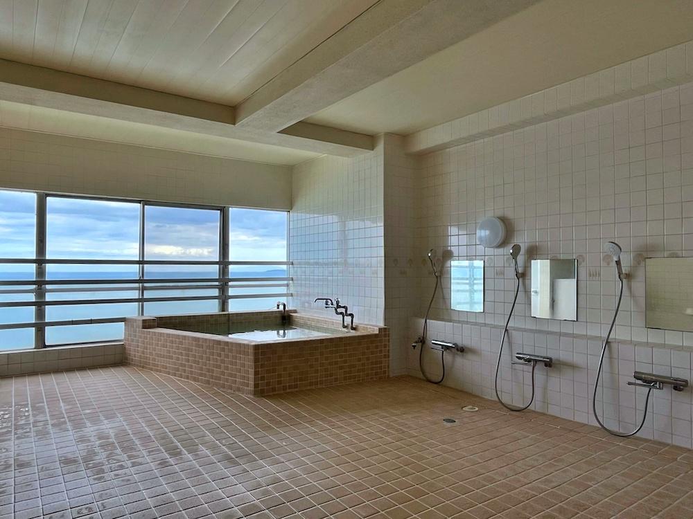 熱海市泉の売買物件/共用部分の浴室（男性用）｜ここがあればもう個室風呂は飾りになりそう