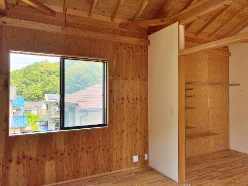 逗子市桜山五丁目の賃貸物件/D区画│LDK12帖と洋室6帖。窓際に机を置いて、読書や仕事など作業したい