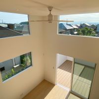 藤沢市片瀬山三丁目の売買物件/小屋裏収納から見た吹き抜け