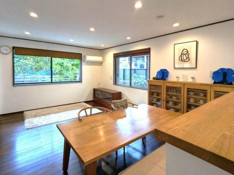鎌倉市浄明寺四丁目の売買物件/2階 LDK｜実際の生活の場となる部屋は現代的なつくりなのも嬉しいポイント