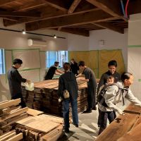 鎌倉市御成町の賃貸物件/製作過程｜鎌倉に短期ステイしている海外の方の力も借りて外壁を塗装しました。