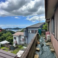 横須賀市船越町四丁目の売買物件/眺望｜前の家の庭に面しているからこその眺望でした
