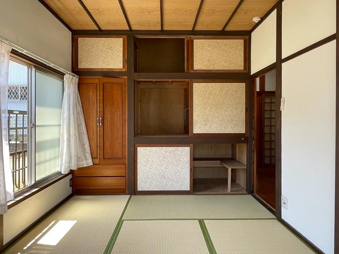 三浦市三崎町諸磯の売買物件/和室の押入れと衣装箪笥が味です
