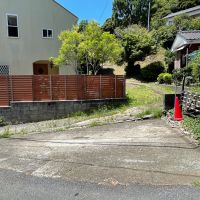 葉山町堀内の売買物件/敷地入り口部分。これから整地予定です