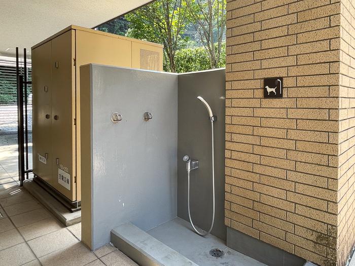鎌倉市佐助一丁目の売買物件/共有の外シャワ&minus;です