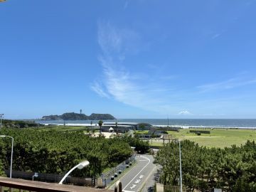 藤沢市鵠沼海岸二丁目の賃貸物件/眩い青とサーフビレッジ