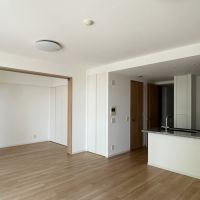 鎌倉市二階堂の売買物件/リビング｜洋室とは引き戸で仕切れます