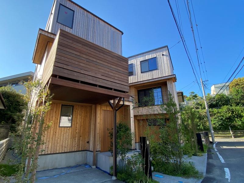 鎌倉市七里ガ浜一丁目の売買物件/外観│販売区画は写真右側