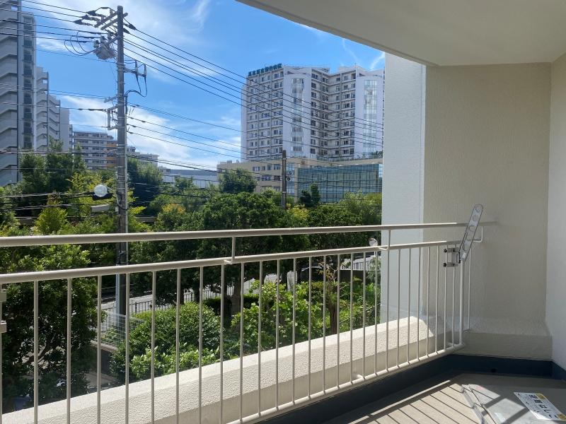 鎌倉市岡本の売買物件/バルコニーからの眺め│洗濯物がよく乾きそう