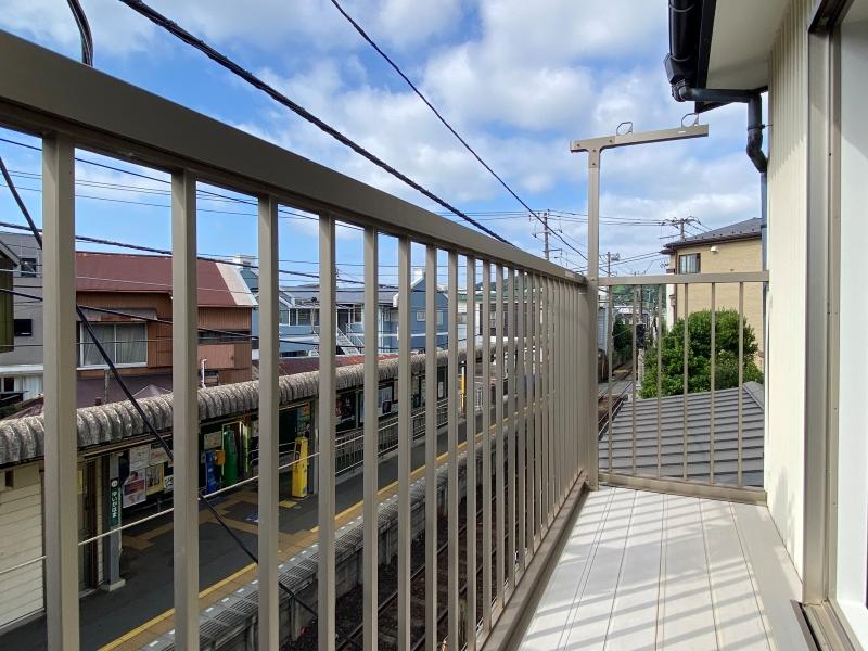 鎌倉市由比ガ浜三丁目の賃貸物件/2階バルコニー│洗濯物はよく乾きそうです