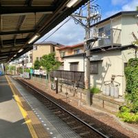 鎌倉市由比ガ浜三丁目の賃貸物件/外観│駅のホームから別角度で眺める