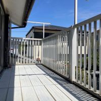 鎌倉市寺分 の売買物件/ベランダ｜南向きで広くて明るい。