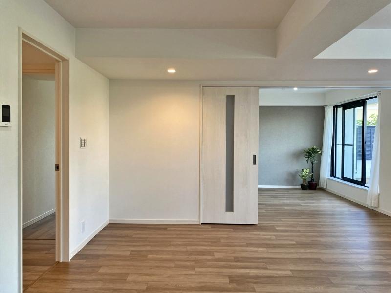 平塚市日向岡二丁目の売買物件/LD13.9帖│別角度