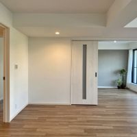 平塚市日向岡二丁目の売買物件/LD13.9帖│別角度
