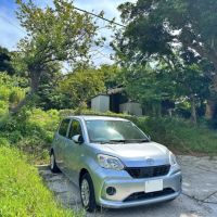 葉山町一色の賃貸物件/駐車場｜平屋から一段下がった場所に1台分あり。スペースが大きくないので車種制限あり