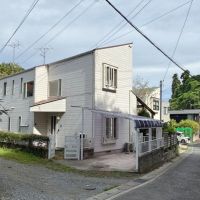 鎌倉市長谷三丁目の売買物件/外観｜屋根付きのカーポートが1台分
