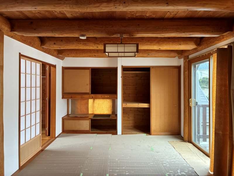鎌倉市長谷一丁目の賃貸物件/和室｜10帖。南側にバルコニーあり