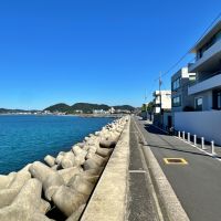 葉山町一色の賃貸物件/近くの堤防から｜歩いてすぐ近くに海があるのが良いですね