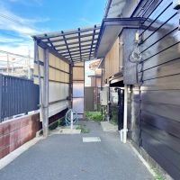 鎌倉市腰越四丁目の賃貸物件/敷地内に外水栓あり│小型車はここに駐車します