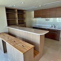 三浦市三崎町諸磯の売買物件/2階LDKのキッチン｜カウンターも造作されている