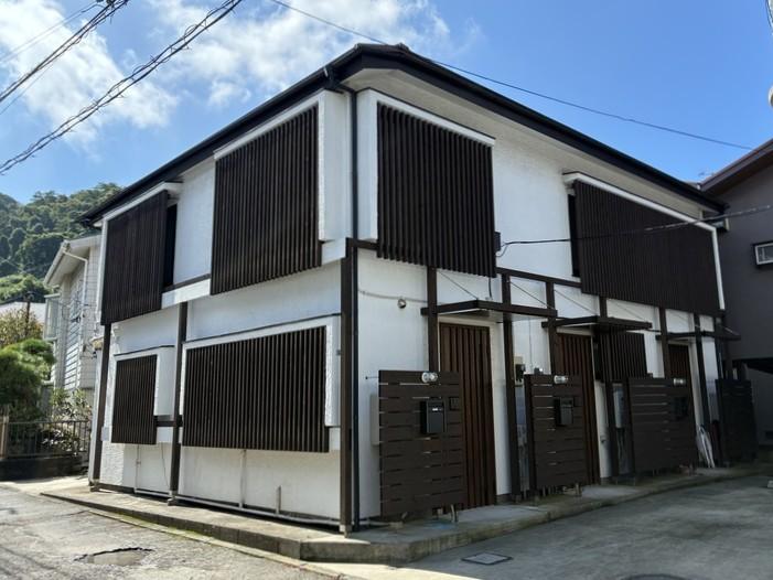 逗子市桜山八丁目の賃貸物件/建物の外観。2020年に外観も変更されました