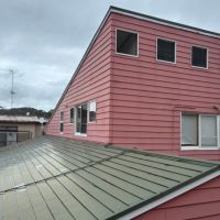 鎌倉市浄明寺一丁目の売買物件/外観｜2階部分を外から眺める。都度都度手を入れてきた外壁は良い状態を保っていそうです
