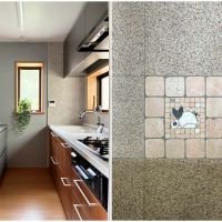 逗子市沼間二丁目の売買物件/左：3口ガスコンロのキッチン。小窓から緑が覗けて気持ちよい｜右：玄関前（アルコープ）のタイルがかわいいポイント