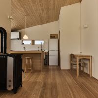 茅ヶ崎市香川二丁目の売買物件/リビングダイニング｜冬はペレットストーブが活躍しそう