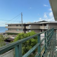 鎌倉市由比ガ浜四丁目の賃貸物件/バルコニー｜夏の花火の特等席。目の前に満開の花火が見られます