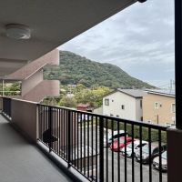 中郡大磯町大磯の賃貸物件/共用廊下から見える山も素敵