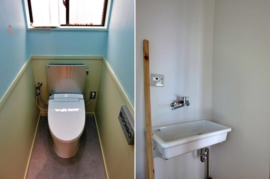 鎌倉市御成町の賃貸物件/共有部分のトイレと手洗いシンク