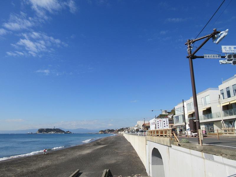鎌倉市七里ガ浜一丁目の賃貸物件/海と建物の位置関係