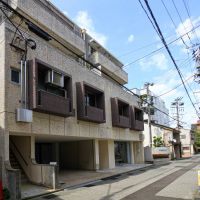 金沢市里見町の賃貸物件/柿木畠側は、住宅も並んでいます。