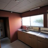 金沢市長町の賃貸物件/キュートな型板ガラスが残るキッチン