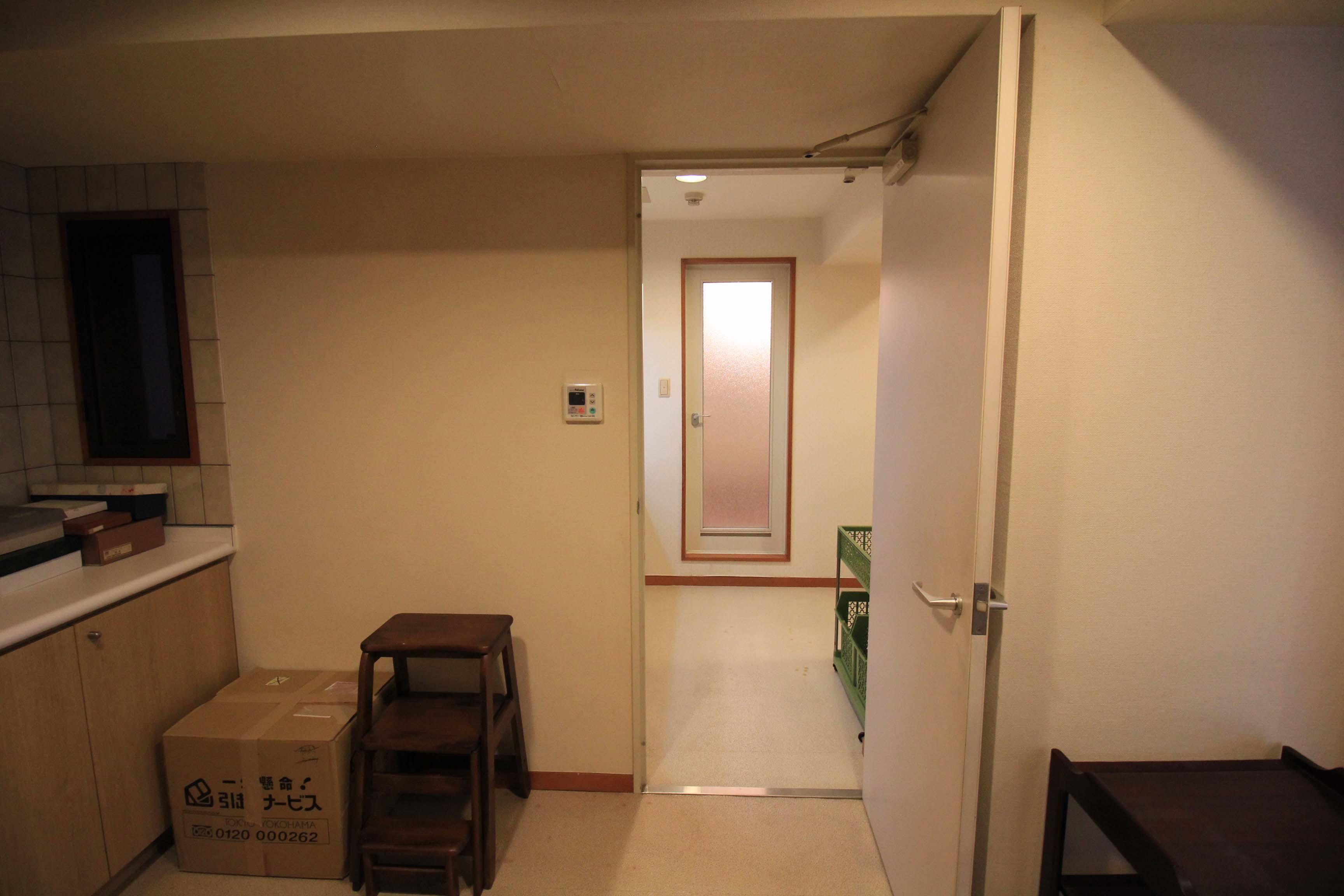 金沢市大手町の売買物件/キッチンから洗面所は回遊できるようになっています