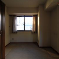 金沢市大手町の売買物件/洋室（2）
