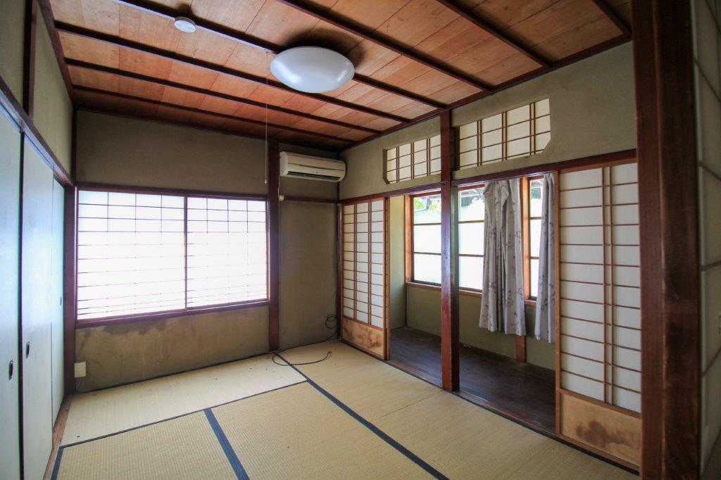 金沢市東山２丁目の賃貸物件/２階６畳和室はくれ縁付き