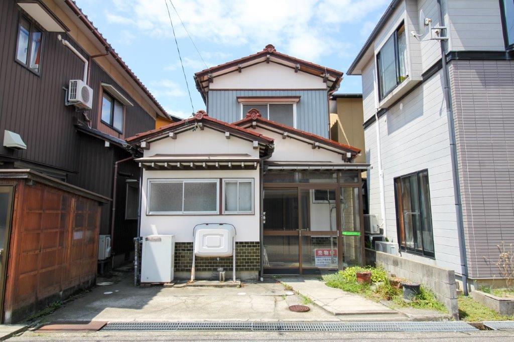 金沢市松村の売買物件/こじんまりとした昭和住宅