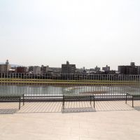 金沢市中央通町の賃貸物件/犀川と緑地と空が気持ち良い。ここでお酒を酌み交わしたい。ここから花火鑑賞も