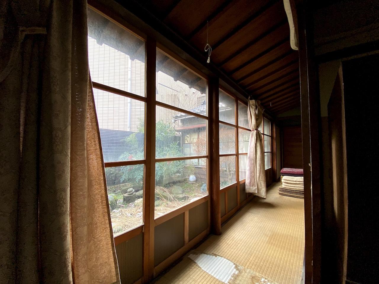 金沢市茨木町の賃貸物件/縁側は畳になっています