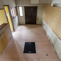 金沢市片町の賃貸物件/1階の元厨房。グリストラップが残置されています。