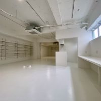 金沢市弥生の賃貸物件/奥にはキッチンもついてます