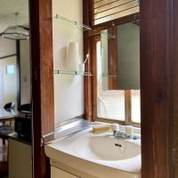 富山県射水市八幡町の売買物件/手洗機　朝起きて、ここで身支度する光景が目に浮かびます